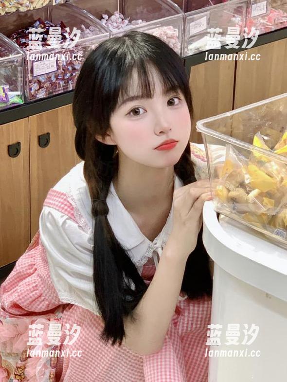 微密圈 - 120斤的小王同学带来的兔兔胶衣全套图包，唯美写真引领时尚风潮！.txt