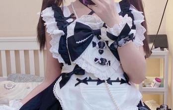 关注AT鲨新年之夜的写真作品，开启一段视觉上的奇妙旅程。.txt