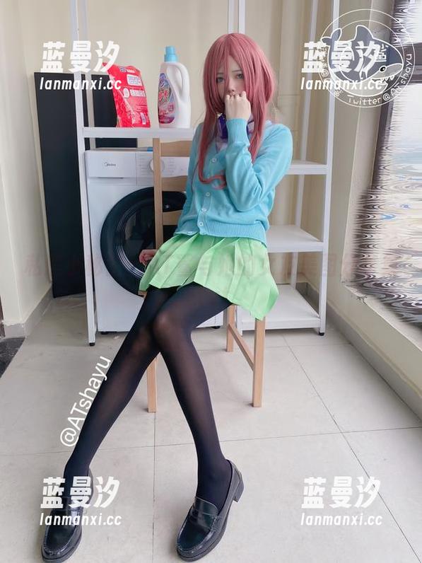 私房小秘密：AT鲨与她的女友美图分享集.txt