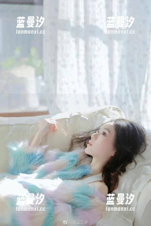 微密圈 - Cool文茜的灰白渐变全集：下载这些绝美作品，让你的画廊瞬间升华！.txt