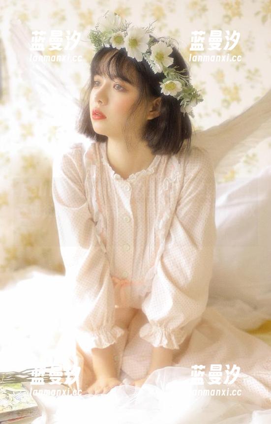 Feilin嗲囡囡 - 施忆佳KITTY红裙写真在线资源分享，带你领略她的美丽瞬间.txt