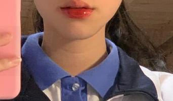 Feilin嗲囡囡 – 施忆佳KITTY校园写真高清分享，感受青春岁月的细腻之美.txt