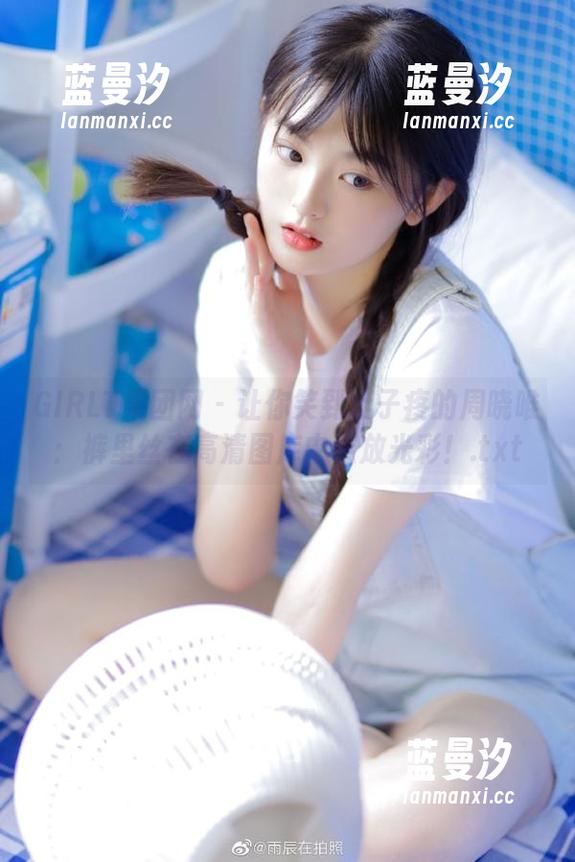 GIRLT果团网 - 让你笑到肚子疼的周晓唯：裤里丝在高清图库中绽放光彩！.txt