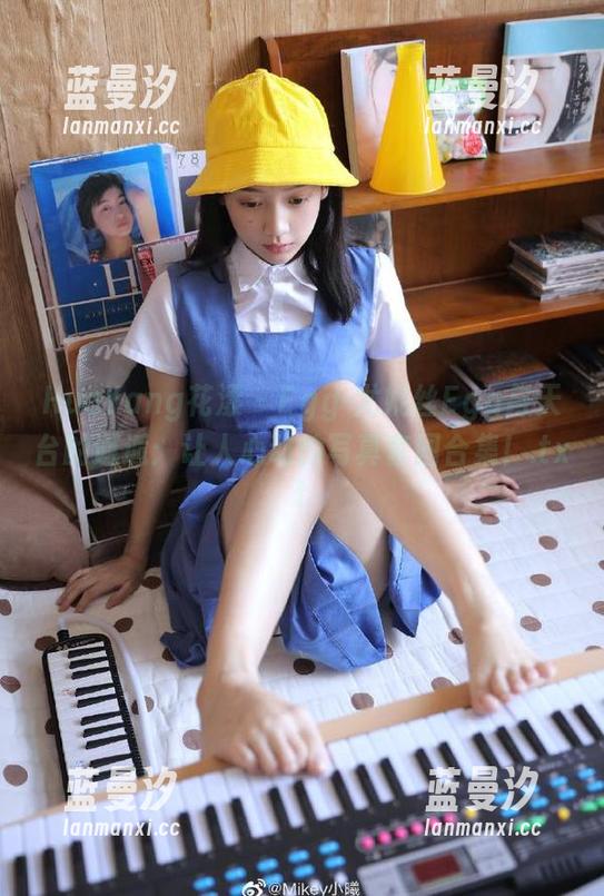 HuaYang花漾 - Egg-尤妮丝Egg与天台的邂逅：让人心动的写真套图合集！.txt