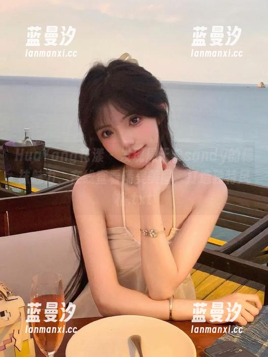 HuaYang花漾 - 发现周于希sandy的棉袜魅力，在线查看精美美图，打造独特风格.txt