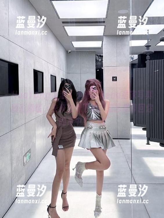 HuaYang花漾 - 小海臀Rena居家写真精彩揭晓，快来免费下载，把艺术带回你的家中！.txt