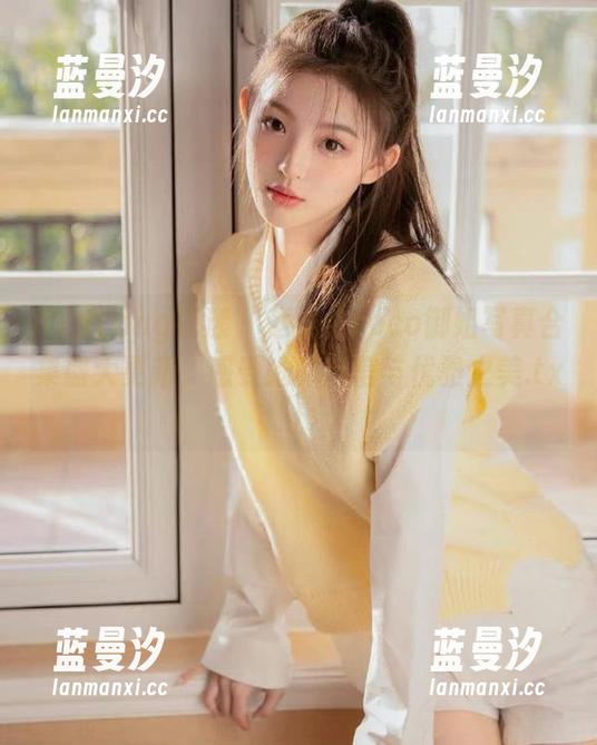 HuaYang花漾 - 赵惟依coco御姐写真合集盛大更新，感受她的自信与优雅之美.txt