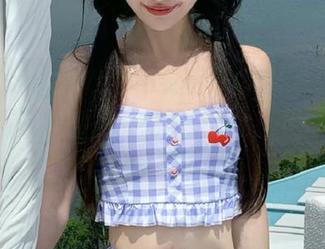 HuaYang花漾 – 不看后悔！赵惟依coco红裙写真展示她的无限魅力，快来观看吧！.txt
