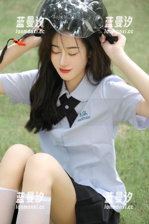 IMiss爱蜜社 - 小九月空姐图集精选：优雅姿态尽显空中之美与魅力.txt