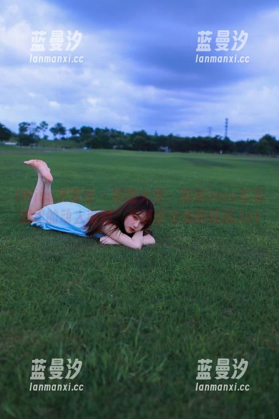 IMiss爱蜜社 - 原图大赏：莉娜lena在礼服里的动人时刻，高清留住美丽瞬间.txt