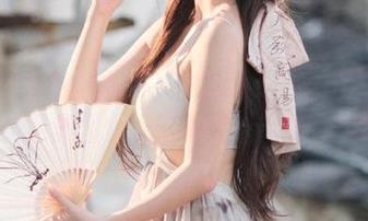 IMiss爱蜜社 – 不止礼服：逗逗doudou的绝美图像分享背后有笑话.txt