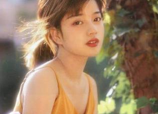 MFStar模范学院 – 艾莉Evelyn高清婚纱写真，记录下每个珍贵瞬间，满满都是爱意.txt