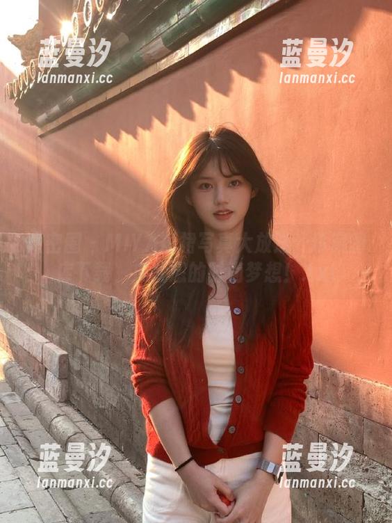 微密圈 - MIYA短裙写真大放送：珍藏图库下载，成就您的时尚梦想！.txt