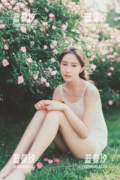 MiiTao蜜桃社 - 让幸福满溢，E杯奶茶女孩图集分享，谁能拒绝这般诱惑！.txt