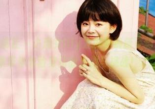 MiiTao蜜桃社 – 小魔女lily发掘短裤新姿势，最新写真集带你体验穿搭的乐趣与挑战！.txt