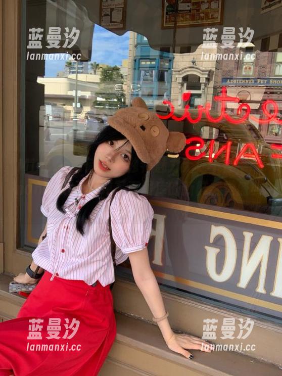 MintYe薄荷叶 - 独特魅力无处不在，Lunana_lee清纯写真图库的新鲜视觉盛典.txt