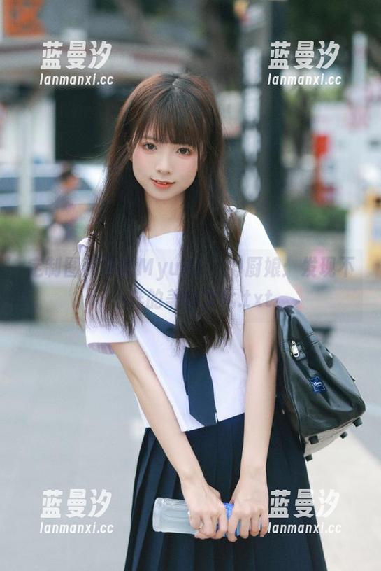 定制图片中的MyuA(뮤아)厨娘：发现不一样的美食文化.txt