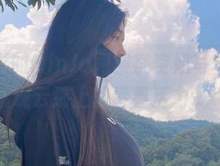 丰富多彩的NinJa阿寨寨空姐写真图集，展现云端上的青春活力.txt