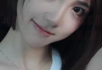 “PoppaChan白衬衫”限定套图分享：不只是衣服，更是一种无法抵挡的气质.txt