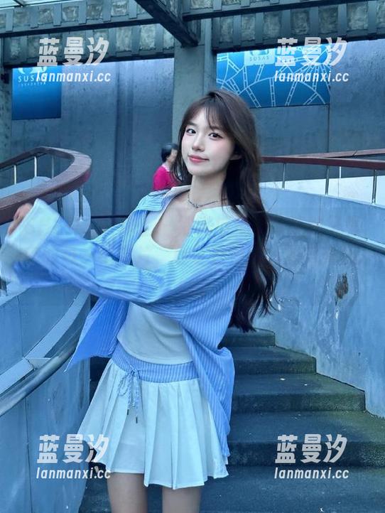 SHENSHI绅士 - 细腻捕捉黛欣清纯写真中的每一幅图片，尊享独特的资源与美感.txt