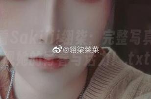 从泳池看Sakiiii翎柒：完整写真全集展现她的青春与活力！.txt