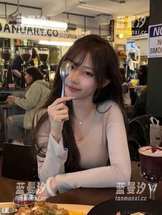 TGOD推女神 - 在浴缸中，施忆佳Kitty酱为您呈现的绝妙套图分享.txt