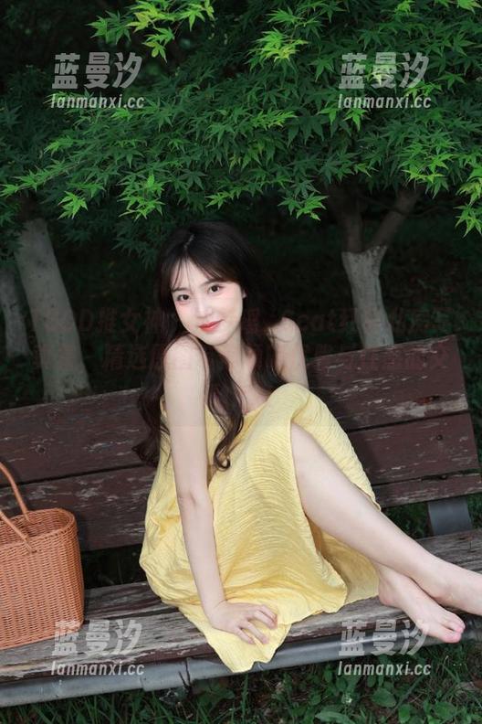 TGOD推女神 - 沈梦瑶_Gcat红裙私房写真集，精选原图带你领略优雅与性感的交融.txt