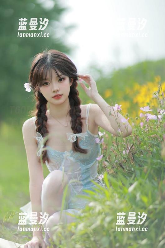 TGOD推女神 - 谭晓彤美足合集：10款经典照片，记录她的足部艺术之美与独特魅力.txt