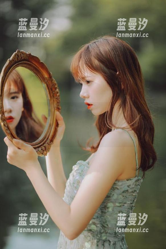 TouTiao头条女神 - “查莉娅姐姐”的福利图集，竟然让我对美的定义又有了新的认识！.txt