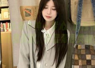 TouTiao头条女神 – 梦心玥的独特视角：绿肚兜作品资源，尽显青春灵动！.txt