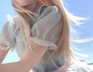 TouTiao头条女神 – 夏天的童安琪：用写真美图装点你的梦想旅程.txt