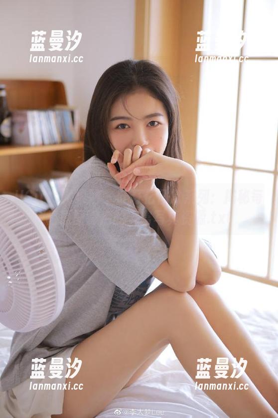 UGirls尤果网 - 叶籽亿日常系列：揭秘每幅原图背后的丰富写真资源.txt