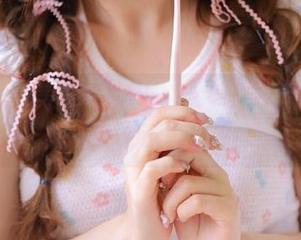 UGirls尤果网 – 杨乔之全新双人写真：原图捕捉温暖瞬间.txt