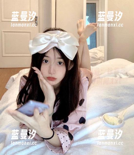 XIAOYU语画界 - 精致生活必备：徐莉芝短裤写真精选合集，记录美好瞬间.txt