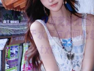 XIAOYU语画界 – 徐莉芝泳池图集：一场视觉盛宴，游走于水面与心间的轻松幽默.txt