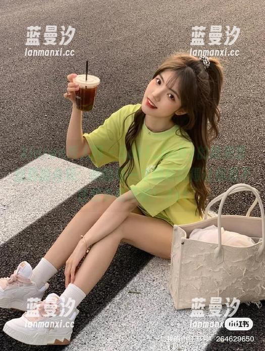 Xiuren秀人网 - Suki_baby的绝美蕾丝最新合辑：她的每一寸都妩媚得让你忍不住想多看两眼！.txt
