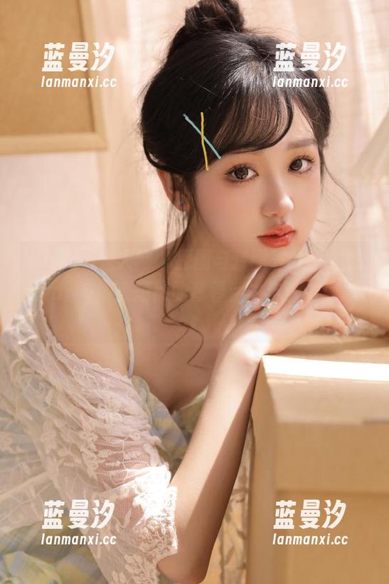 Xiuren秀人网 - 原图与套图齐分享，感受fairy如歌短裤的青春活力与魅力！.txt