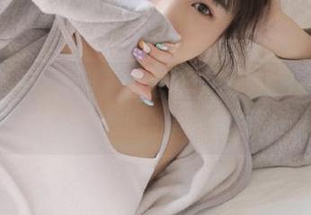 Xiuren秀人网 – 意想不到的美：lingyu69长腿的写真壁纸合集带你领略时尚.txt