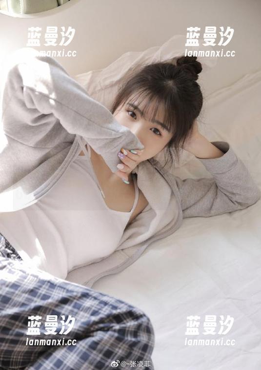 Xiuren秀人网 - 意想不到的美：lingyu69长腿的写真壁纸合集带你领略时尚.txt