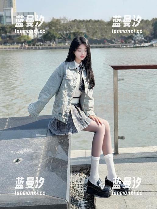 Xiuren秀人网 - 感受lucky咏丹的美脚魅力，独家套图资源带你领略风采.txt