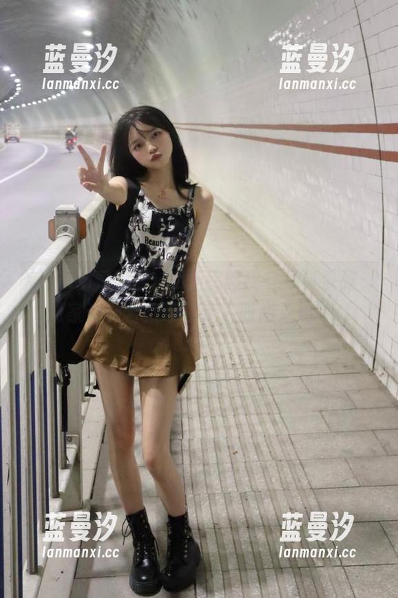 Xiuren秀人网 - z杯悠悠皮衣写真系列，独家资源合集带你走入时尚之旅.txt