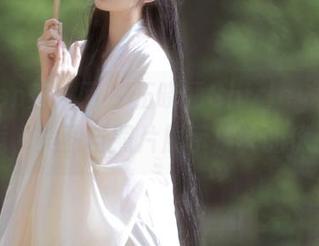 Xiuren秀人网 – 伍晓丽Shirley与婚纱的邂逅，美图与照片展示别样的优雅.txt