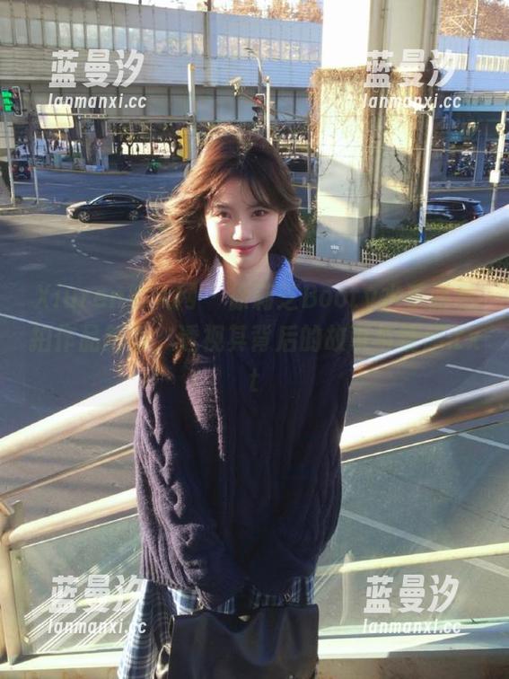Xiuren秀人网 - 徐莉芝Booty水手服私拍作品解析，透视其背后的故事与情感.txt