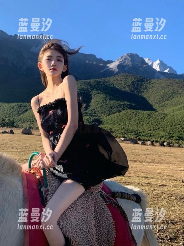 Xiuren秀人网 - 漫游徐莉芝Botty的写真世界，定制死库水的美丽瞬间.txt