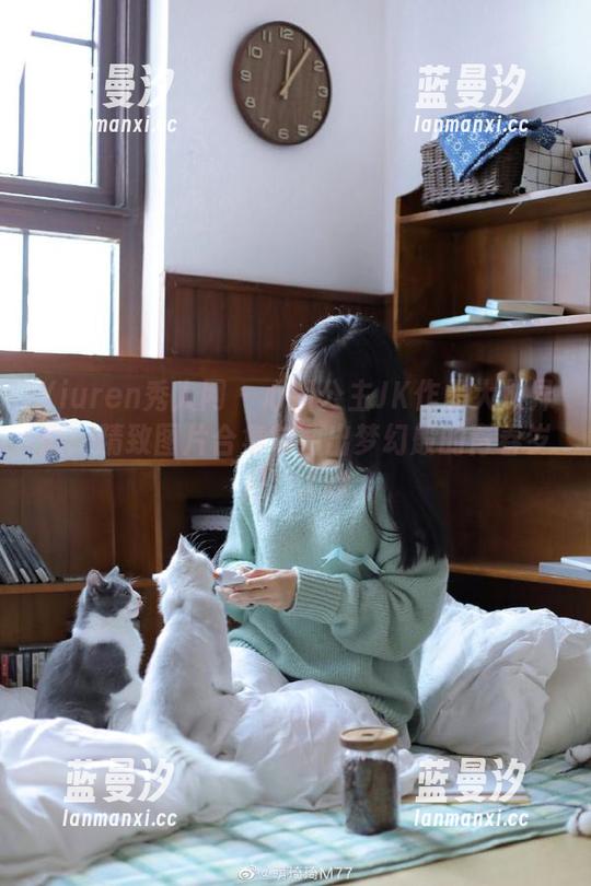 Xiuren秀人网 - 心妍公主JK作品大放异彩：精致图片合集勾勒出梦幻般的青春岁月！.txt