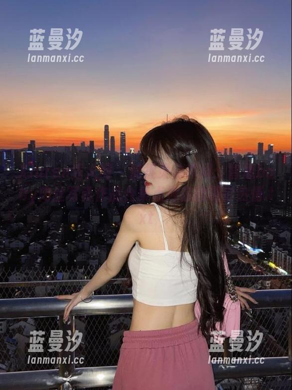 Xiuren秀人网 - 捕捉灵动瞬间：智恩baby肉丝写真作品合集点燃你的摄影热情.txt