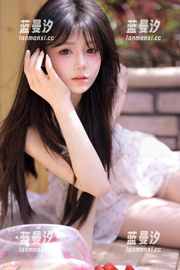 Xiuren秀人网 - 曦宝儿与皮衣的完美邂逅，图库大揭秘，快来下载她的经典画像！.txt