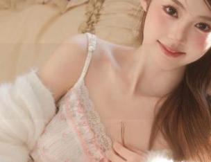 Xiuren秀人网 – 绝美天台风景下的林文文，惊艳套图更新带来视觉盛宴.txt