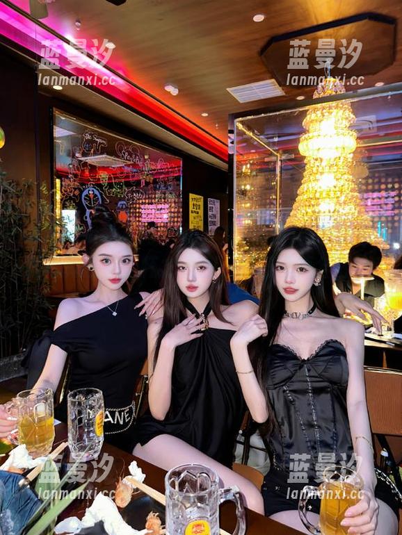 Xiuren秀人网 - 林文文yooki自嘲式校服写真合集：怀念校园，却已不再年轻！.txt