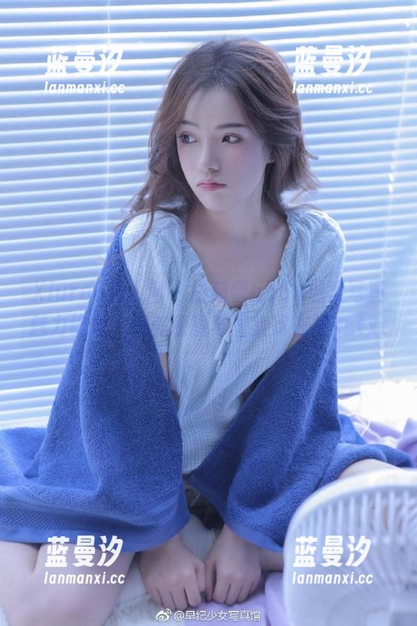 Xiuren秀人网 - 白茹雪abby温柔写真魅力绽放，绝美原图与图集尽在其中.txt